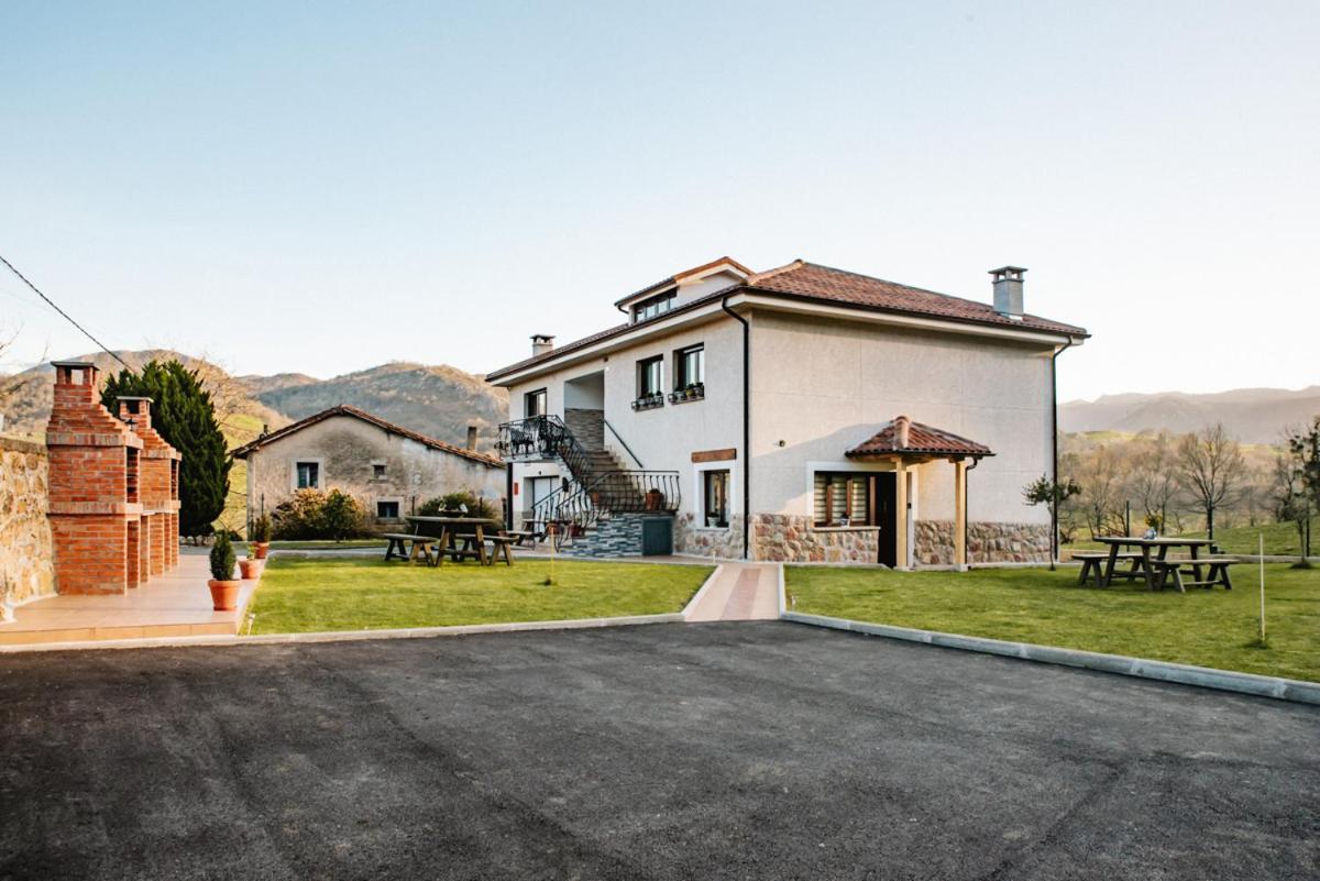 Apartamentos La Cortina Кангас-де-Оніс Екстер'єр фото