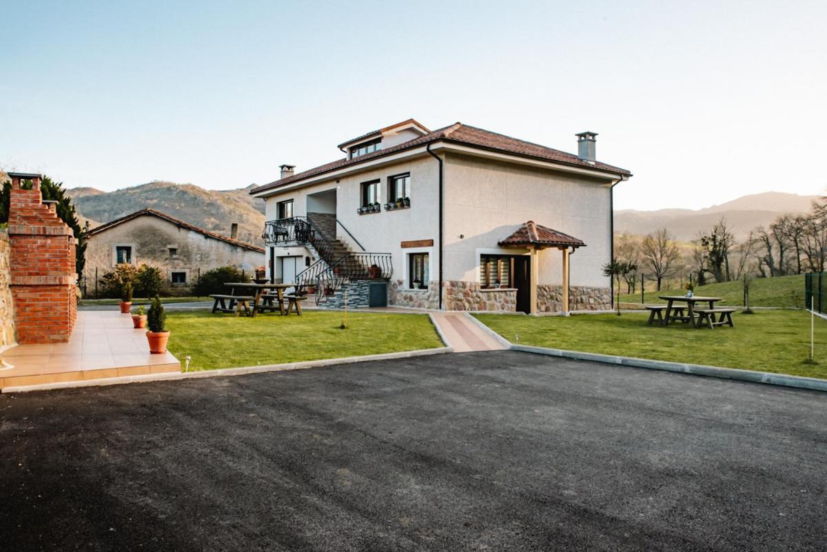 Apartamentos La Cortina Кангас-де-Оніс Екстер'єр фото