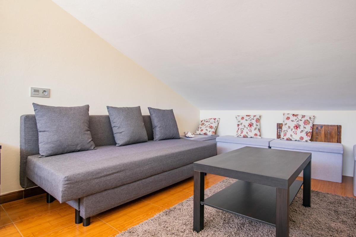 Apartamentos La Cortina Кангас-де-Оніс Екстер'єр фото