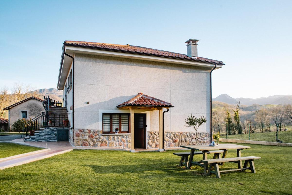 Apartamentos La Cortina Кангас-де-Оніс Екстер'єр фото